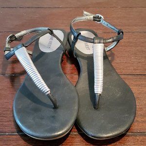 Nine West Cleopatra Silver thong sandals Size 5